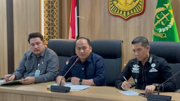 Usut Korupsi Ekspor CPO Rp14,3 T, Kejagung Geledah Sejumlah Kantor Perusahaan di Pekanbaru