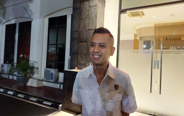 BREAKING NEWS Anggota DPRD Kabupaten Bekasi Ditahan Terkait Kasus Pengeroyokan di Restoran