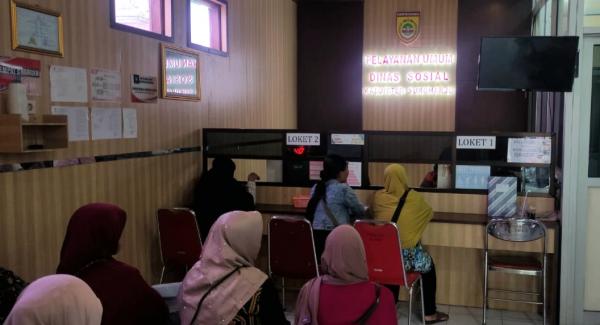 Dampak Penonaktifan PBI-JK, Dinsos Sukoharjo Diserbu 1.997 Warga Ajukan Reaktivasi KIS