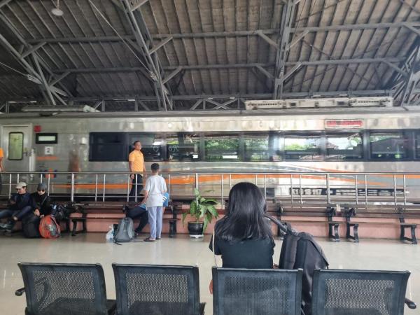 Libur Panjang Tahun Baru Imlek, 4.190 Penumpang Gunakan KA di Stasiun Pekalongan 