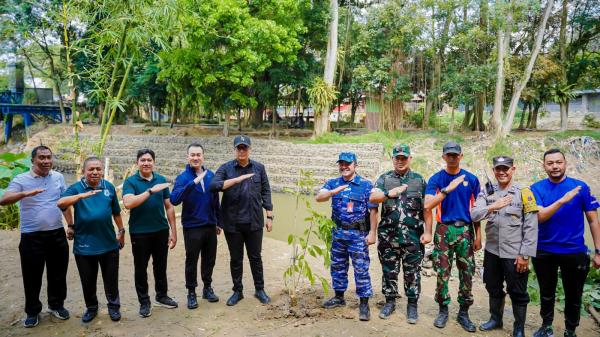 Susuri Bantaran Sungai, Rico Waas Pastikan Medan Siaga Banjir