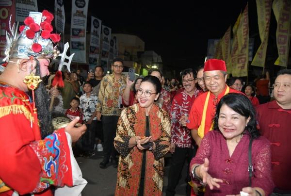 Buka Pasar Imlek Semawis, Agustina Sebut Kedamaian Warga Jadi Kunci Kesejahteraan Semarang