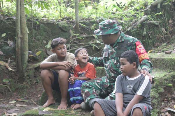 Tak Ada Lagi Cerita Anak Takut pada TNI, saat Seragam Loreng Jadi Sahabat Tawa