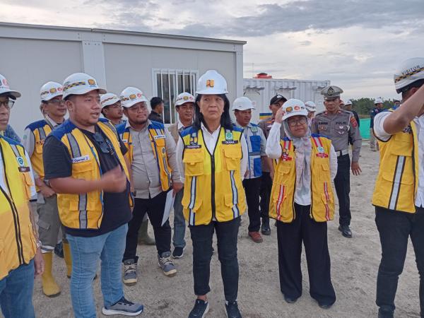Dukung Akses Pendidikan, Wamen PU Tinjau Proyek Sekolah Rakyat 10 Hektare di Cikawung Indramayu