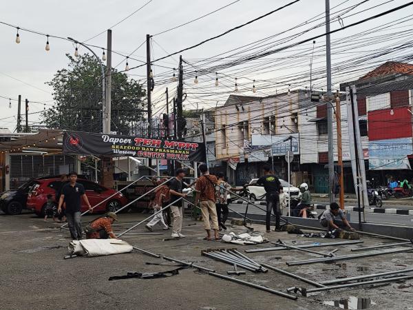 Tinjau Pasar, Bupati Aep Singgung Alih Fungsi Lahan Parkir dan Piutang Pengelola Rp3,68 Miliar