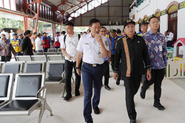 Komisi V DPR Cek Stasiun Semarang Tawang Jelang Angkutan Lebaran, Soroti Dampak Banjir