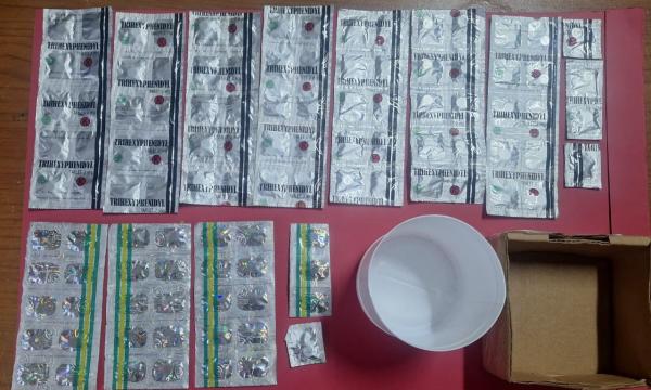 Digerebek di Kartasura, Ratusan Pil Koplo Disita dari Konter HP, Satu Pengedar Diciduk