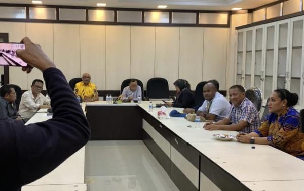 Ramai Rp44 Miliar, Lima Fraksi Bongkar Fakta dan Bantah Keterlibatan Ketua DPR Papua
