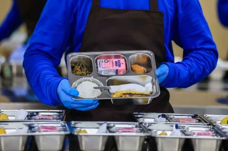 BGN Sebut Anggaran Bahan Baku MBG Rp8.000-Rp10.000 per Porsi, Bukan Rp15.000