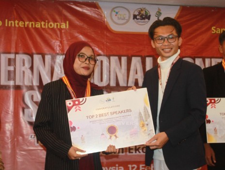 Santri Asal Cirebon Ukir Prestasi Internasional, Kembangkan Komunitas Belajar Al-Qur’an untuk Muslim