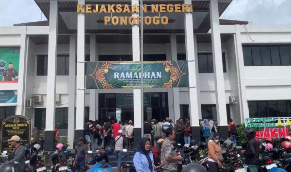 Ribuan Pelanggar Lalu Lintas Datangi Kejaksaan Ponorogo, Kebanyakan Pelajar