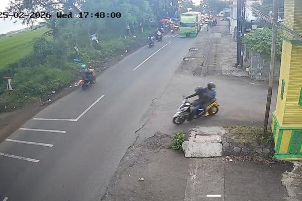 Terekam CCTV, Polisi Buru 4 Pelaku Perampokan Sadis Bos Toko Sembako di Sumobito Jombang