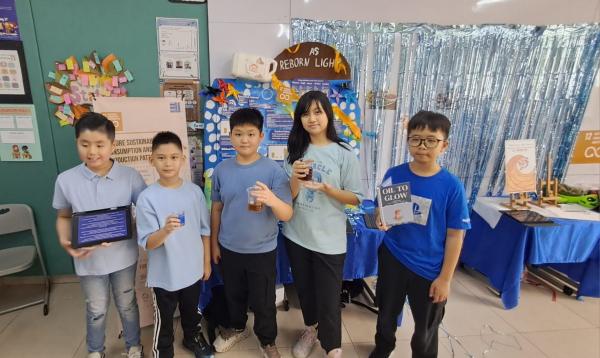 Temukan Limbah di Pantai Kenjeran, Siswa SD Surabaya Ini Sulap Minyak Jelantah Jadi Lilin