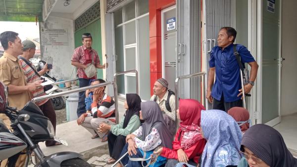 Puluhan Penyandang Disabilitas Datangi Dinsos Tulungagung Pertanyakan Bansos