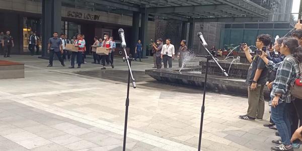 Dugaan Tindak Pidana Pasar Modal, OJK-Bareskrim Geledah Kantor Sekuritas MA di Kawasan SCBD