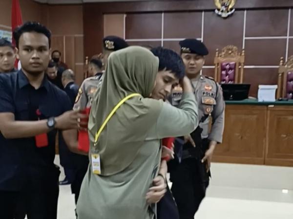 Lolos dari Hukuman Mati, Hakim PN Batam Vonis Fandi Ramadhan 5 Tahun Penjara