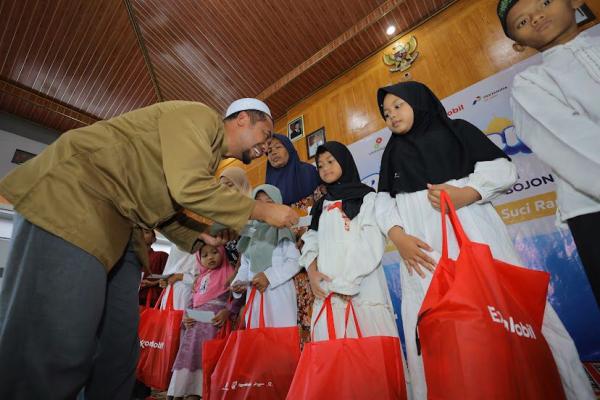 Pekerja Minyak Blok Cepu Berbagi Berkah Ramadan, 609 Anak Yatim di Bojonegoro Terima Santunan
