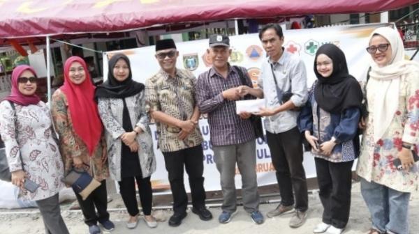 Solidaritas untuk Galung Tulu, Sekretariat DPRD Polman Serahkan Bantuan bagi Korban Kebakaran