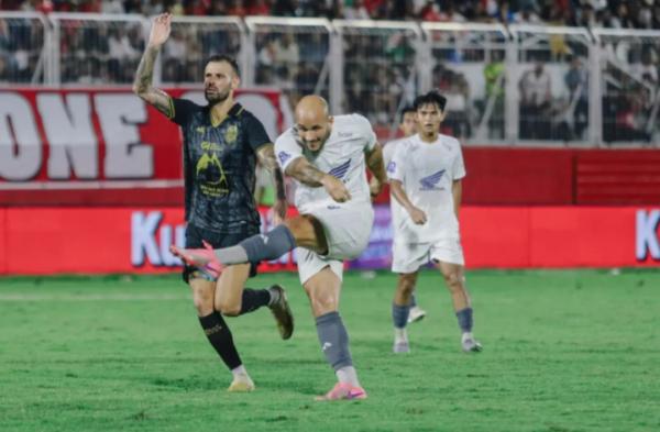 Drama 6 Gol, PSM Makassar Paksa Malut United Berbagi Poin 3-3 di Ternate