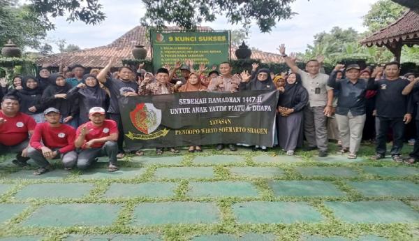 Santuni Anak Yatim dan Dhuafa, Yayasan Pendopo Wiryo Soemarto Gelar Sedekah Ramadan