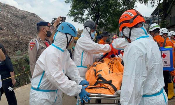 BREAKING NEWS Satu Lagi Korban Longsor TPST Bantargebang Ditemukan, Total Korban Tewas jadi 5 Orang