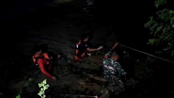 Banjir Bandang Sungai Manusak Renggut Nyawa Remaja 18 Tahun, Ditemukan 200 Meter dari Lokasi Awal