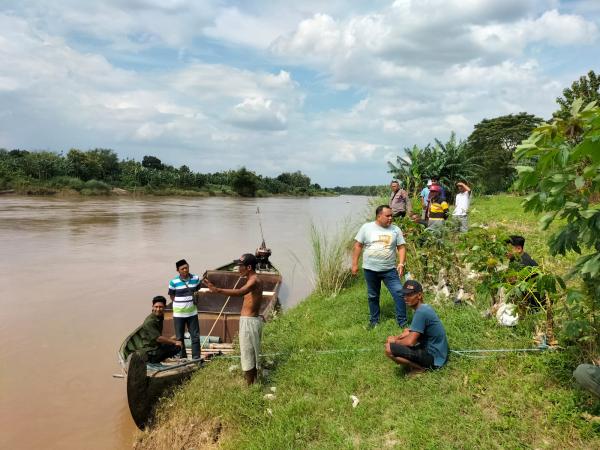 Warga Bojonegoro Diduga Tenggelam, Perahu dan Alat Setrum Ditemukan di Bengawan Solo
