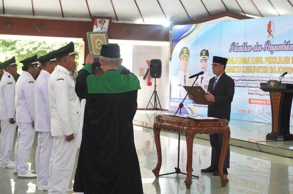 Bupati Bojonegoro Lantik Lima Kepala Desa PAW 2026 di Pendopo Malowopati