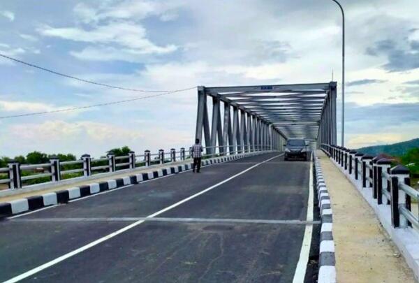 Jembatan Terusan Bojonegoro Tuban Dipercantik 14 Lampu Ikonik, Dorong Ekonomi Malam Hari