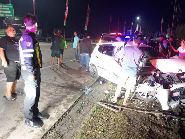 Insiden Tragis Wanita 72 Tahun, Tewas Kecelakaan Adu Moncong Mobil vs Truk Boks di Jombang