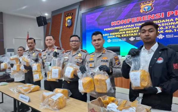Polres Bengkalis Ungkap Peredaran Narkoba Internasional, 16 Kg Sabu dan 40 Ribu Butir Ekstasi Disita