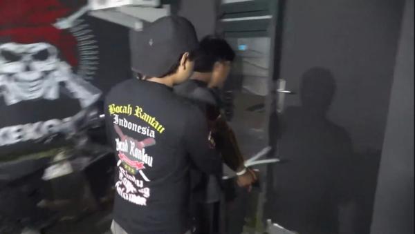 Tuduhan Pencurian Berujung Duel Parang di Makassar, Pelaku Ditangkap