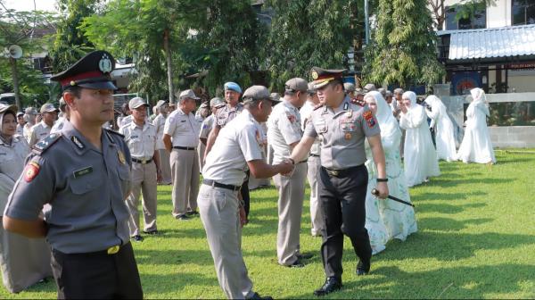 Halalbihalal Polres Jombang, AKBP Ardi Ajak Personel Tanamkan Ketulusan Melayani Masyarakat