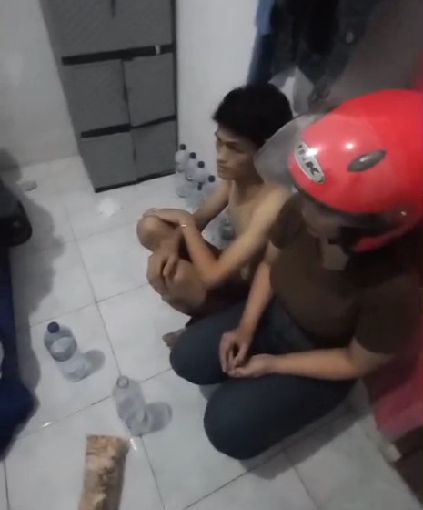 Digerebek di Kamar Kos, Dua Sejoli di Palimanan Cirebon Diciduk Polisi dengan 126 Paket Sabu