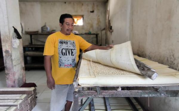 Harga Kedelai Impor Naik, Produsen Tempe di Lumajang Putar Otak agar Tetap Bertahan