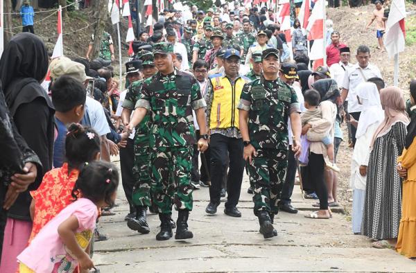 Pangdam Diponegoro Resmikan Jembatan Gantung Bantaragung, Mobilitas Warga dan Akses Sekolah Lancar