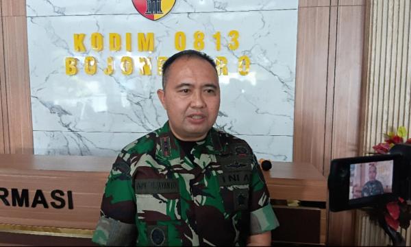 Atap Teras KDMP di Desa Padang Ambruk, Kodim 0813 Bojonegoro Lakukan Evaluasi