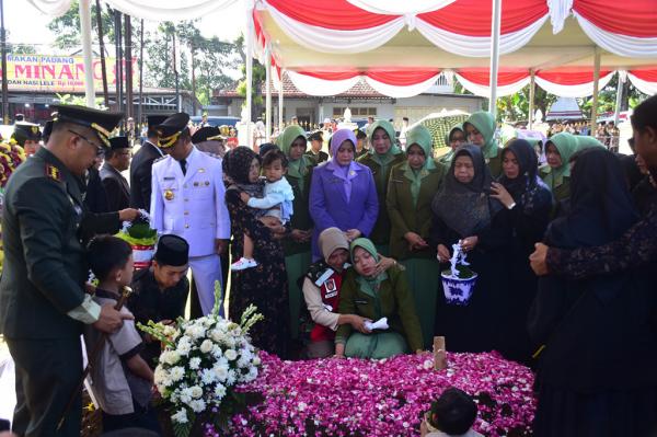Gugur di Lebanon, Suasana Duka Iringi Pemakaman 2 Prajurit TNI di Magelang dan Kulonprogo