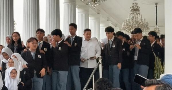 Bukan Sekadar Jalan-Jalan, Pelajar SMKN 19 Benhil  Belajar Sejarah Langsung di Istana