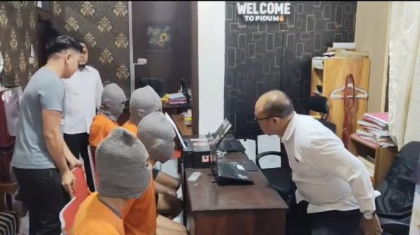 Aksi Brutal Terekam CCTV, Tiga Pelaku Begal Motor di Situbondo Akhirnya Dibekuk