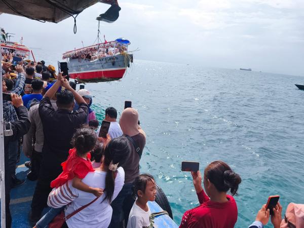 Nelayan Indramayu Gelar Nadran, Wujud Syukur dan Pelestarian Budaya