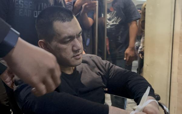 Andre Fernando Penyuplai Sabu Koh Erwin Tertangkap, Sembunyi di Kamar Hotel Bareng Wanita Kazakhstan