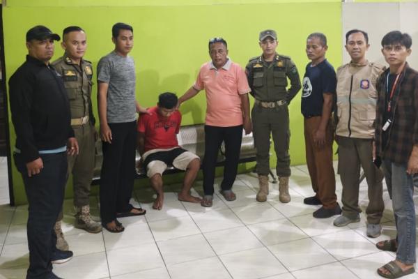 Satpol PP Sidoarjo Amankan ODGJ Bawa Pisau, Warga Banjar Kemuning Sidoarjo Sempat Resah