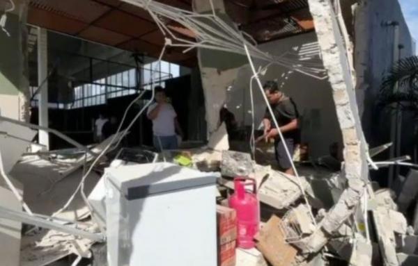 BREAKING NEWS: Ledakan di Gedung Padel Ciangsana Bogor, Fasilitas SDN 03 Rusak