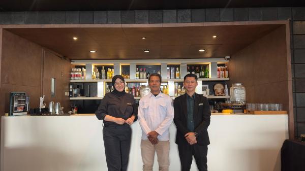Gandeng Sekolah, Hotel di Karawang Ini Siapkan Generasi Siap Kerja di Industri Hospitality