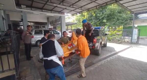 Jombang Geger! Mayat Laki-laki Tanpa Busana Ditemukan di Sungai, Ada Luka Gorok di Leher