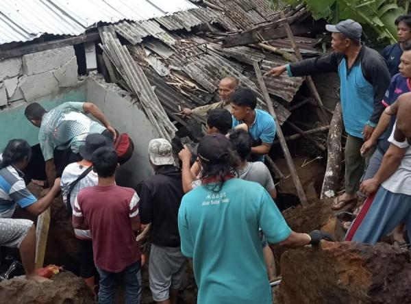 Longsor Terjang Desa di Purbalingga, Satu Warga Tewas dan Tiga Rumah Rusak