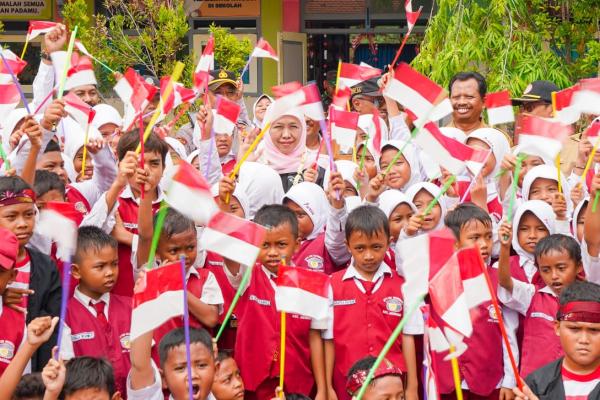 Pemprov Jatim Resmi Batasi Penggunaan Gadget di Sekolah Mulai 13 April 2026