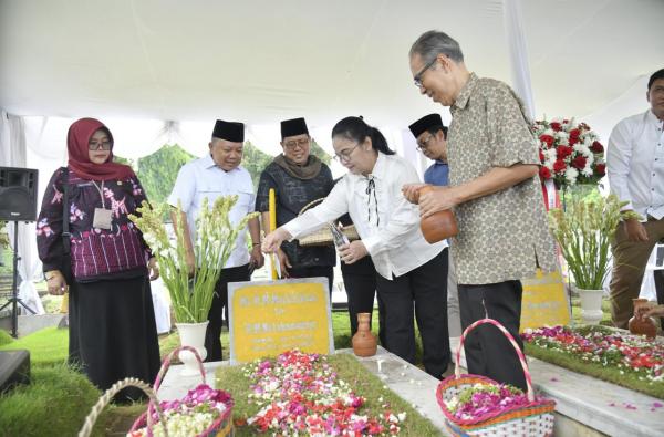 Ziarah ke Makam Pendahulu, Wali Kota Agustina Tegaskan Komitmen Merawat Jejak Sejarah Kota