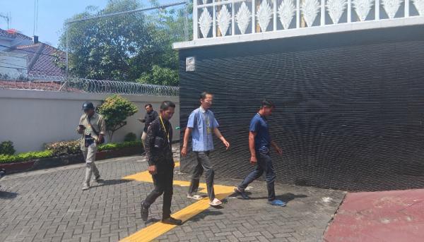 Dugaan Korupsi APBDes Tak Kunjung Ada Tersangka, Warga Drokilo Datangi Kejari Bojonegoro